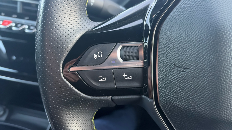 Peugeot 208 1.2 PureTech 100 GT 5dr Petrol Hatchback